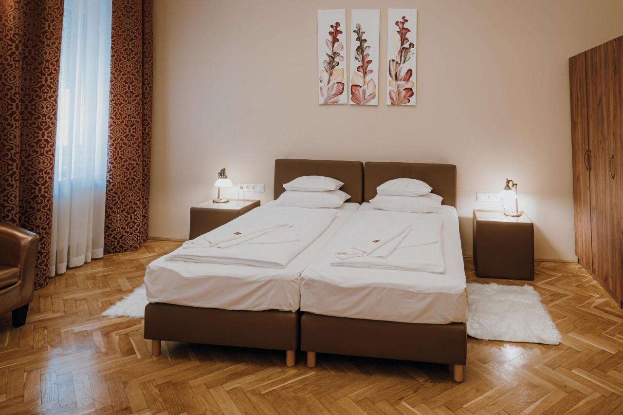 Dozsa Apartman Szeged Exterior photo