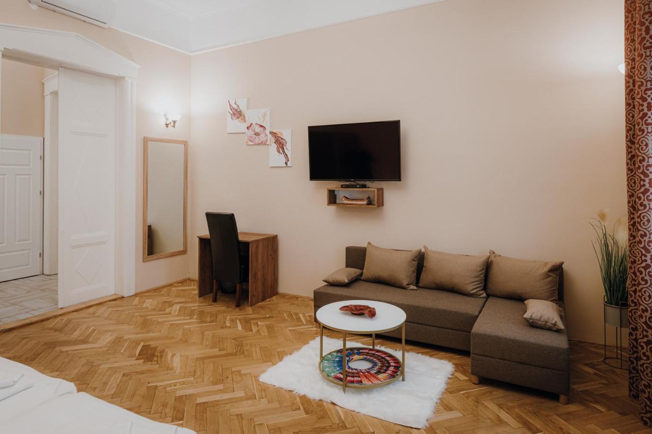 Dozsa Apartman Szeged Exterior photo