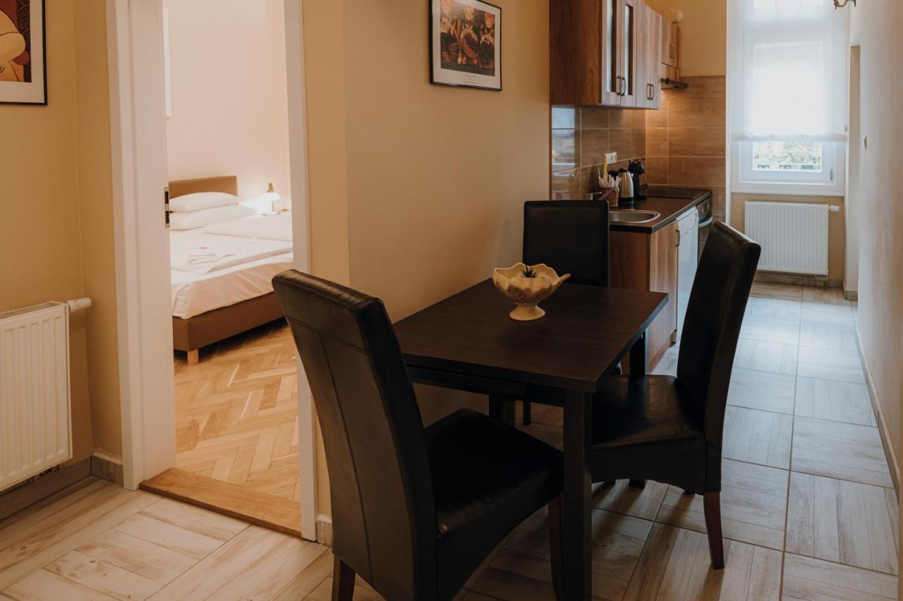 Dozsa Apartman Szeged Exterior photo